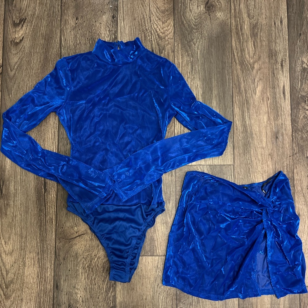 NWT SOLADO Open Back Long Sleeve Bodysuit & Split Hem Skirt Set Royal Blue